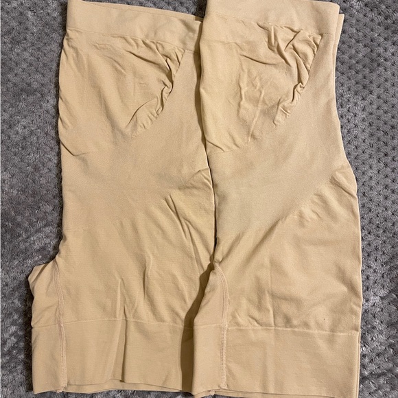Plus Size Maternity XXXL Beige Shapewear Shorts - Picture 1 of 4